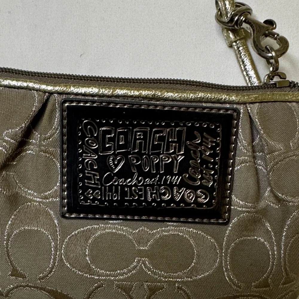 Coach‎ Poppy Signature Silver Wristlet | Glitter Patch Mini
